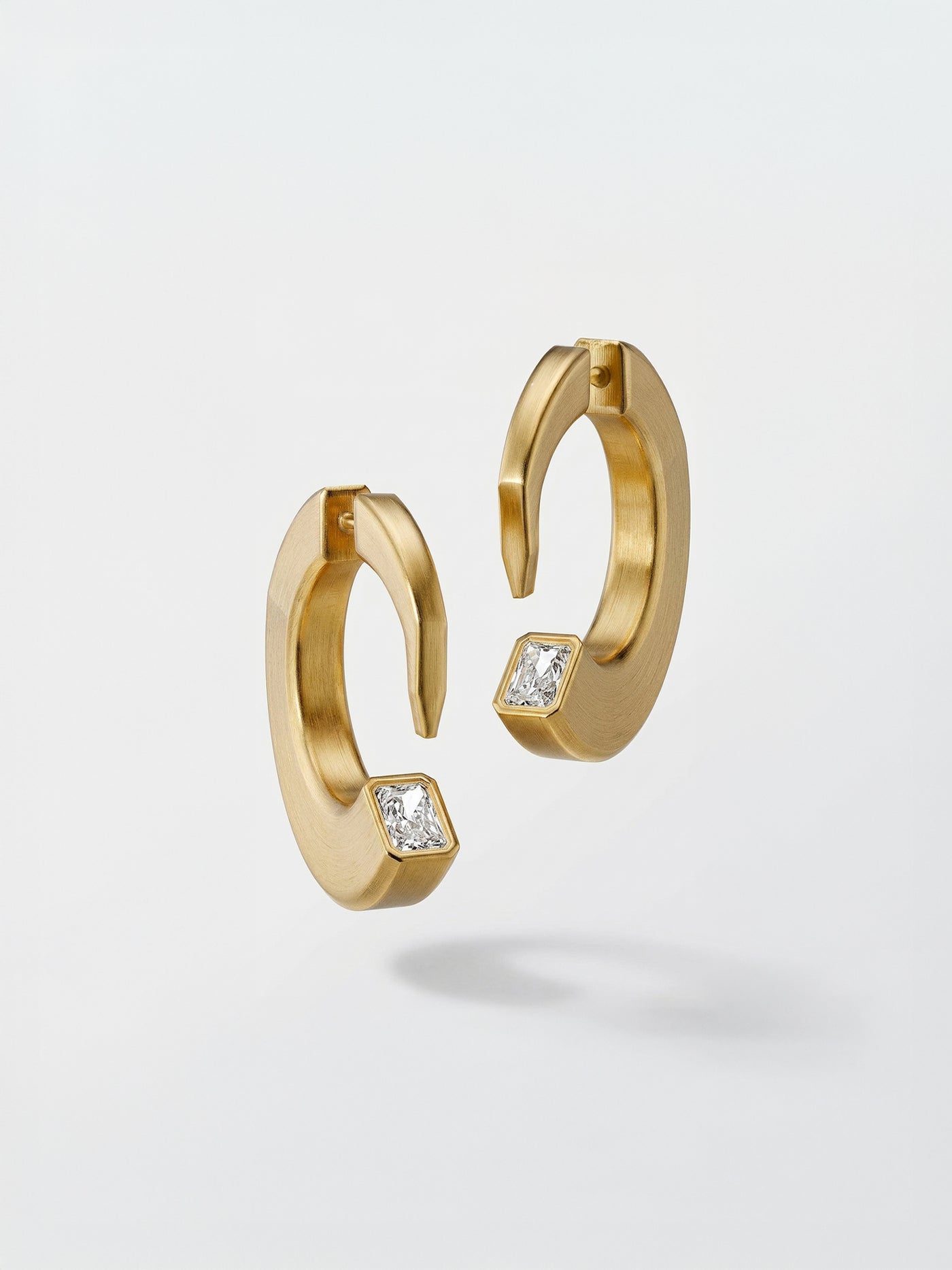 ONE Earrings, diamond