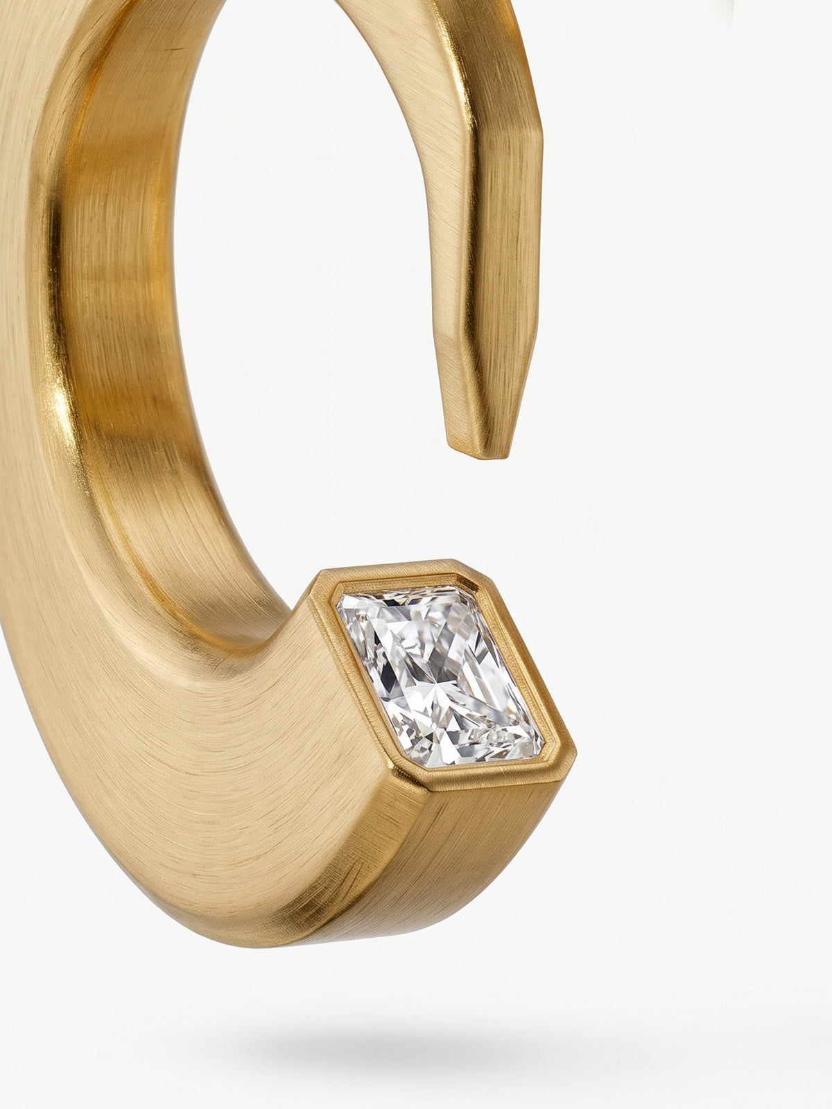 ONE Earrings, diamond