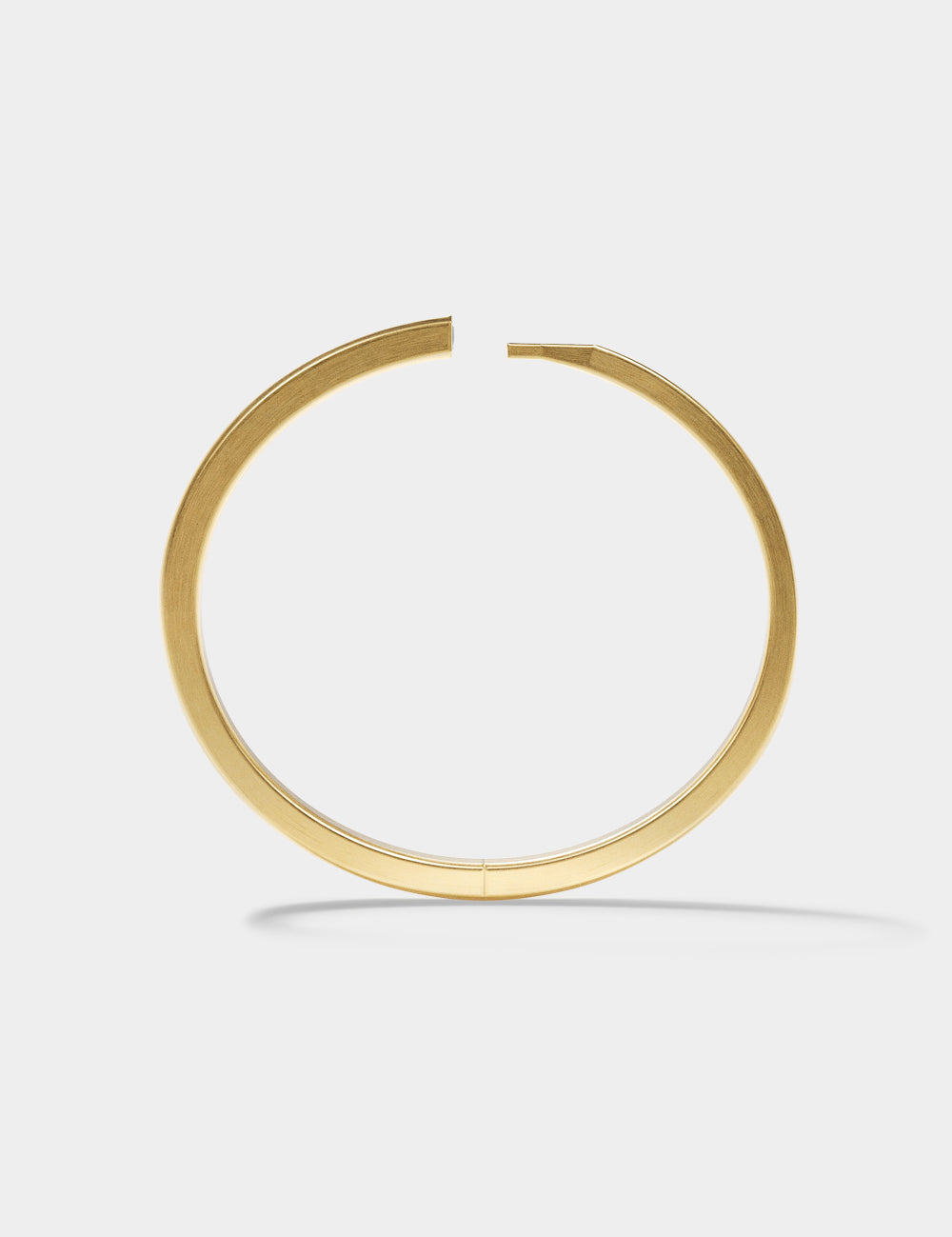 Ciufoli One sculptural yellow gold choker necklace with diamond side view