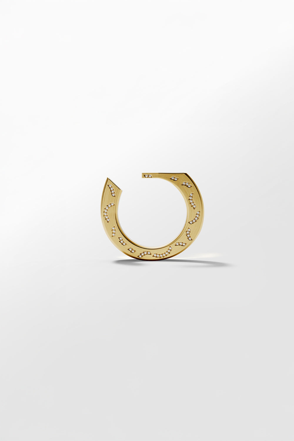 Ciufoli One sculptural yellow gold satin embroidered diamond ring front view
